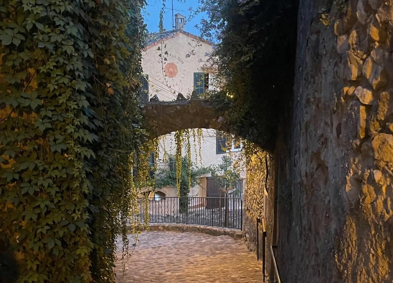 Apartment Biot - Place Des Arcades